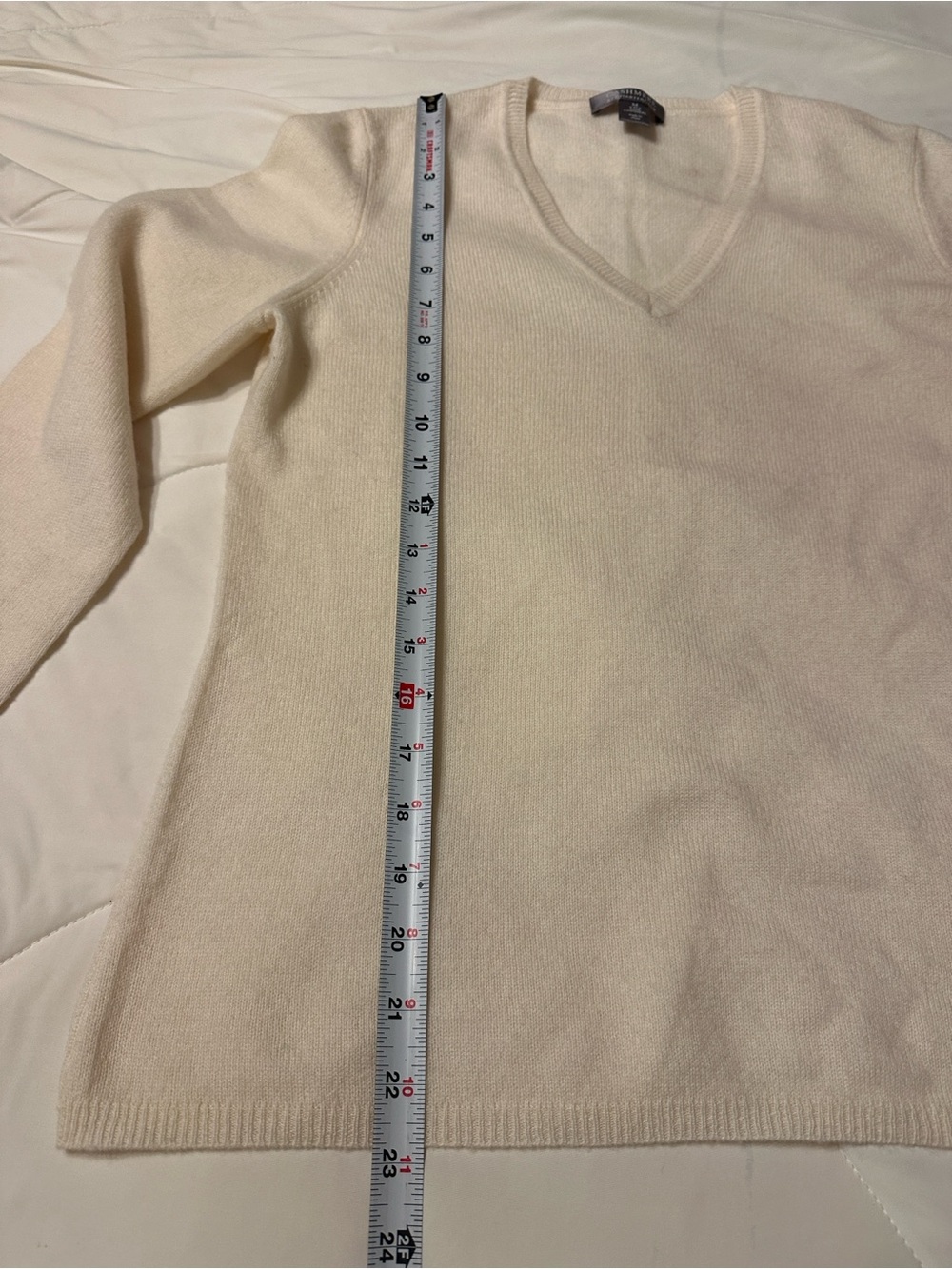 Charter Club Cashmere V-Neck Sweater - Cream - Size M - Picture 6 of 7